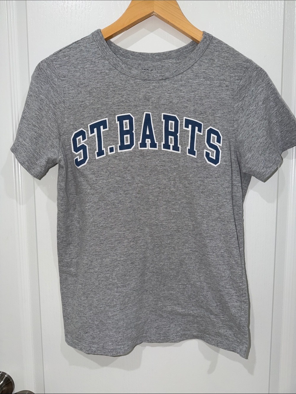 Zoe + Liv Gray 'ST. BARTS' Graphic Tee woman’s size xsmall - Picture 1 of 3